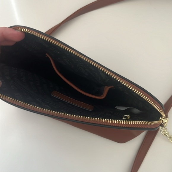 Steve Madden Faux Leather Purse - Picture 4 of 4